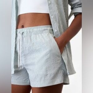 Athleta Midday Mid Rise Poplin Short Size XL